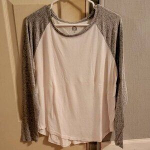 Baseball Style Long Sleeve Tee - Juniors Large